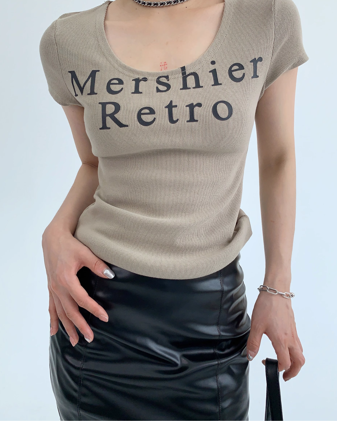 Round Neck Slim T-Shirt / Leather Tight Mini Skirt YLS0213