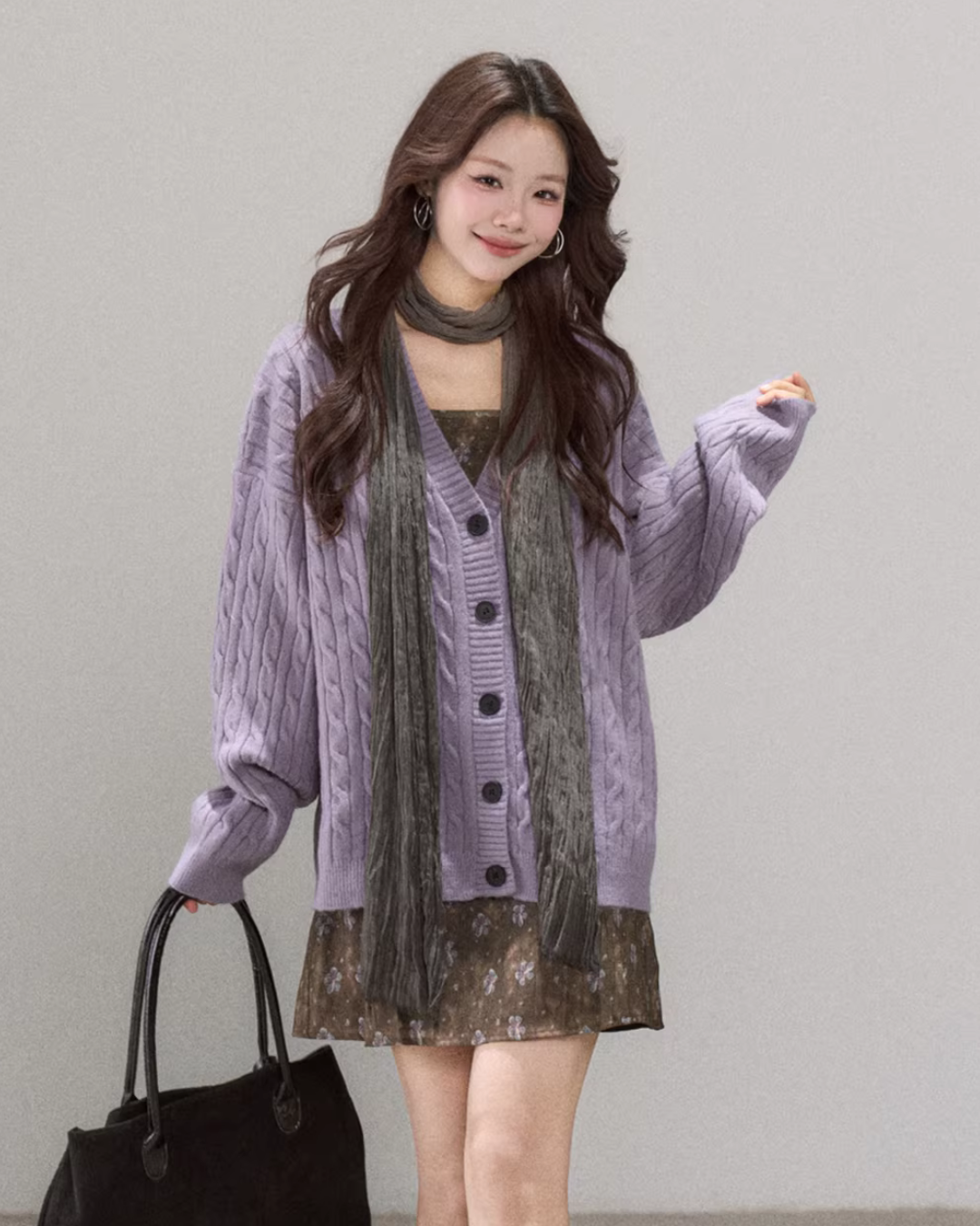 V-Neck Cable Knit Cardigan WDB0027