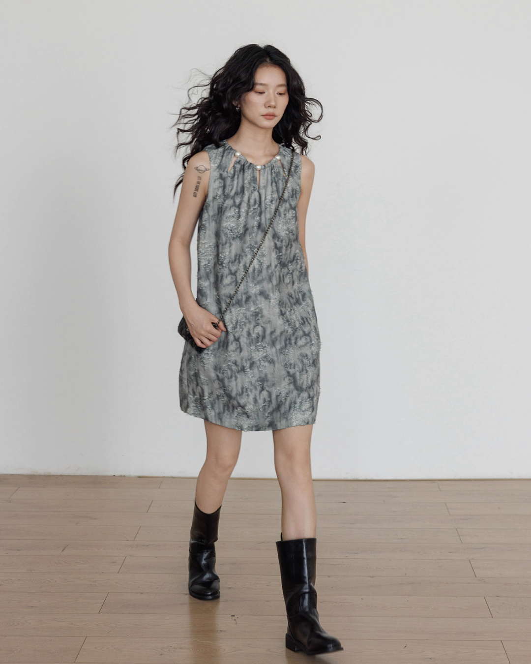 Round Neck Sleeveless Dress VAS0130