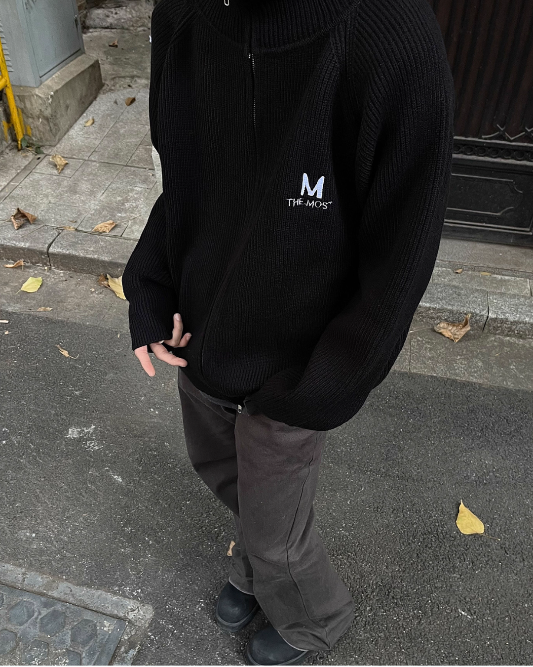 Back Logo Zip Knit MAD0006