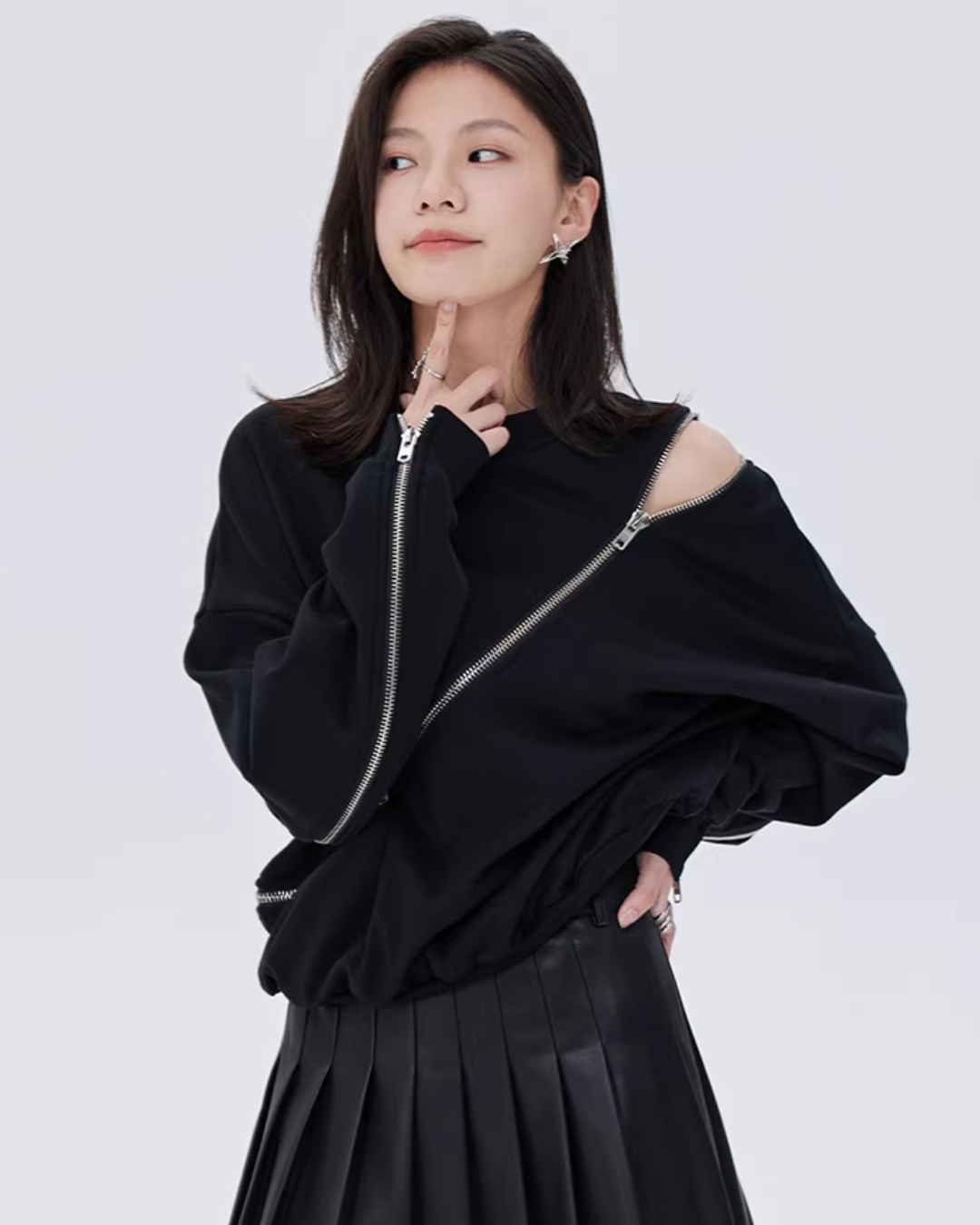 Diagonal Zip Design Long-Sleeve Top SHN0023