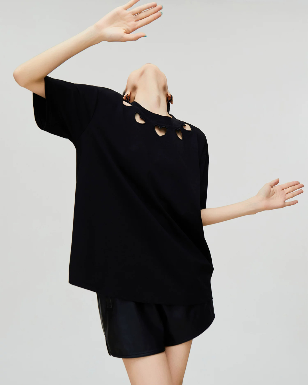 Heart Cutout Short Sleeve T-Shirt FER0316