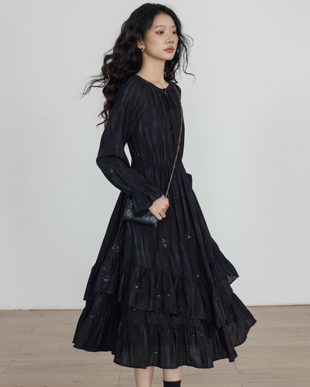 Crew Neck Long Sleeve Sequin Dress VAS0168