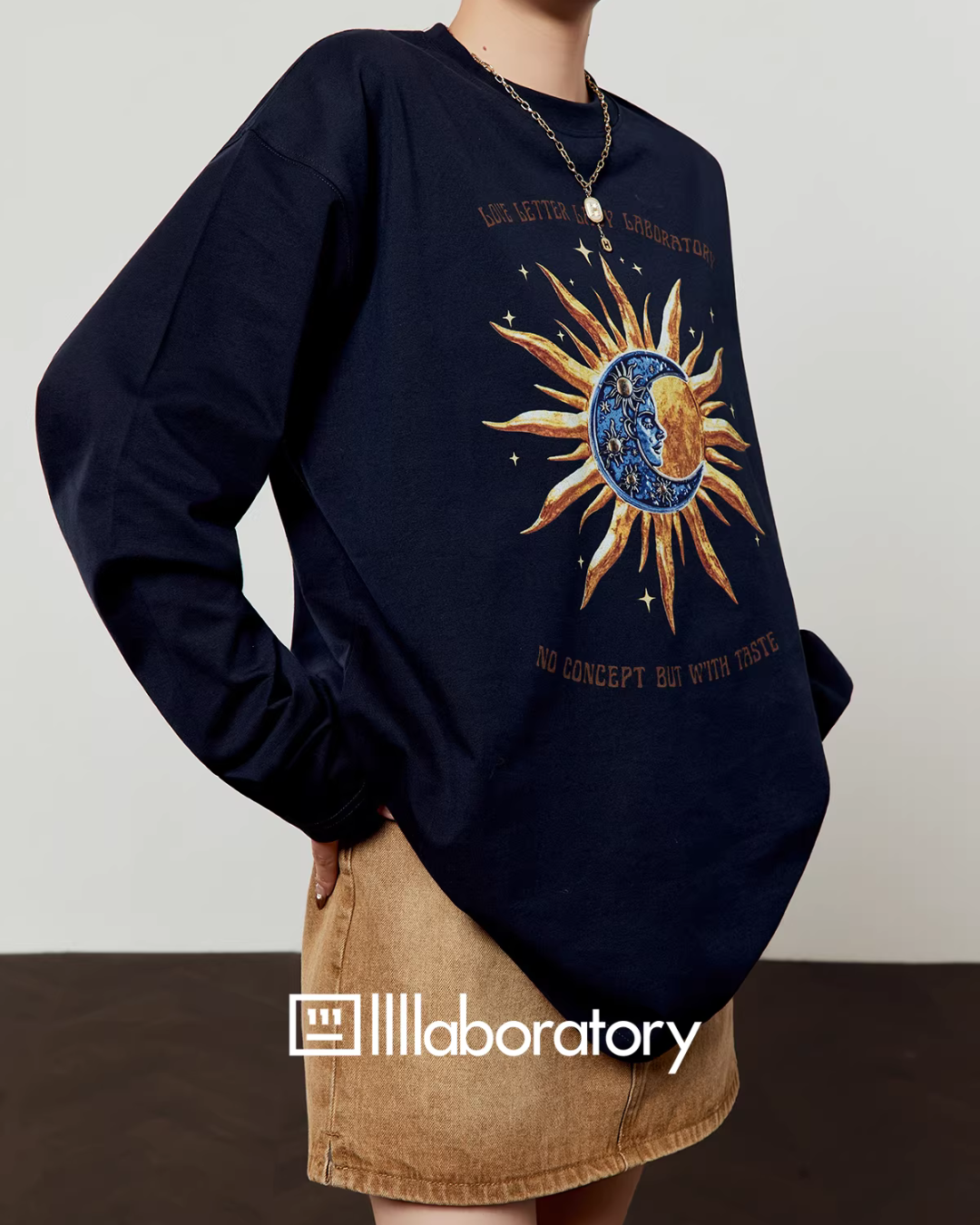 Sun Motif Long-Sleeve Top / Vintage Mini Skirt LLA0640