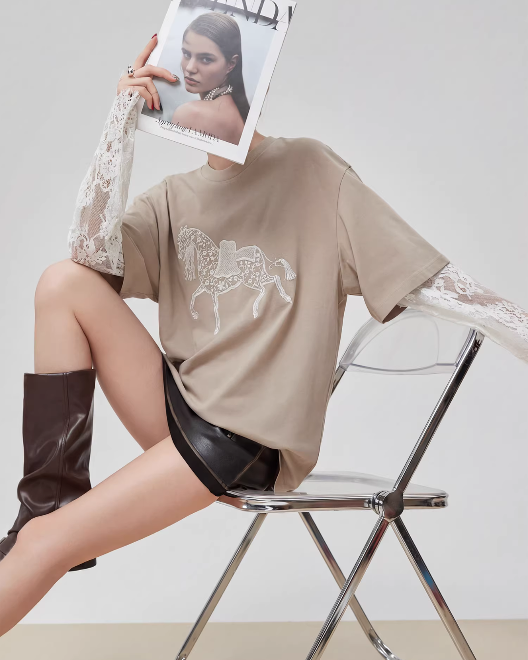 Horse Motif Lace Sleeves FER0034