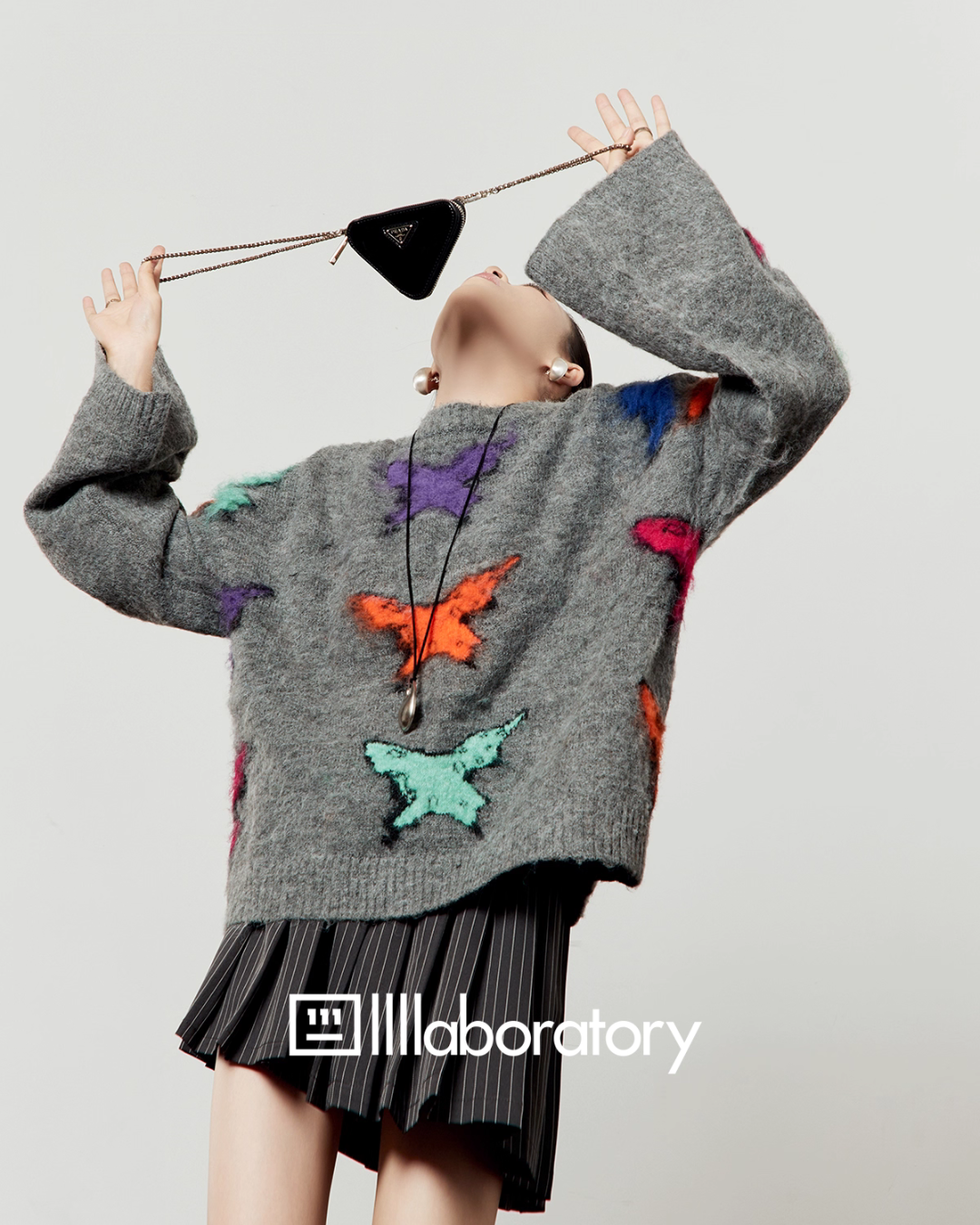 Round Knit Top / Striped A-Line Mini Skirt LLA0550