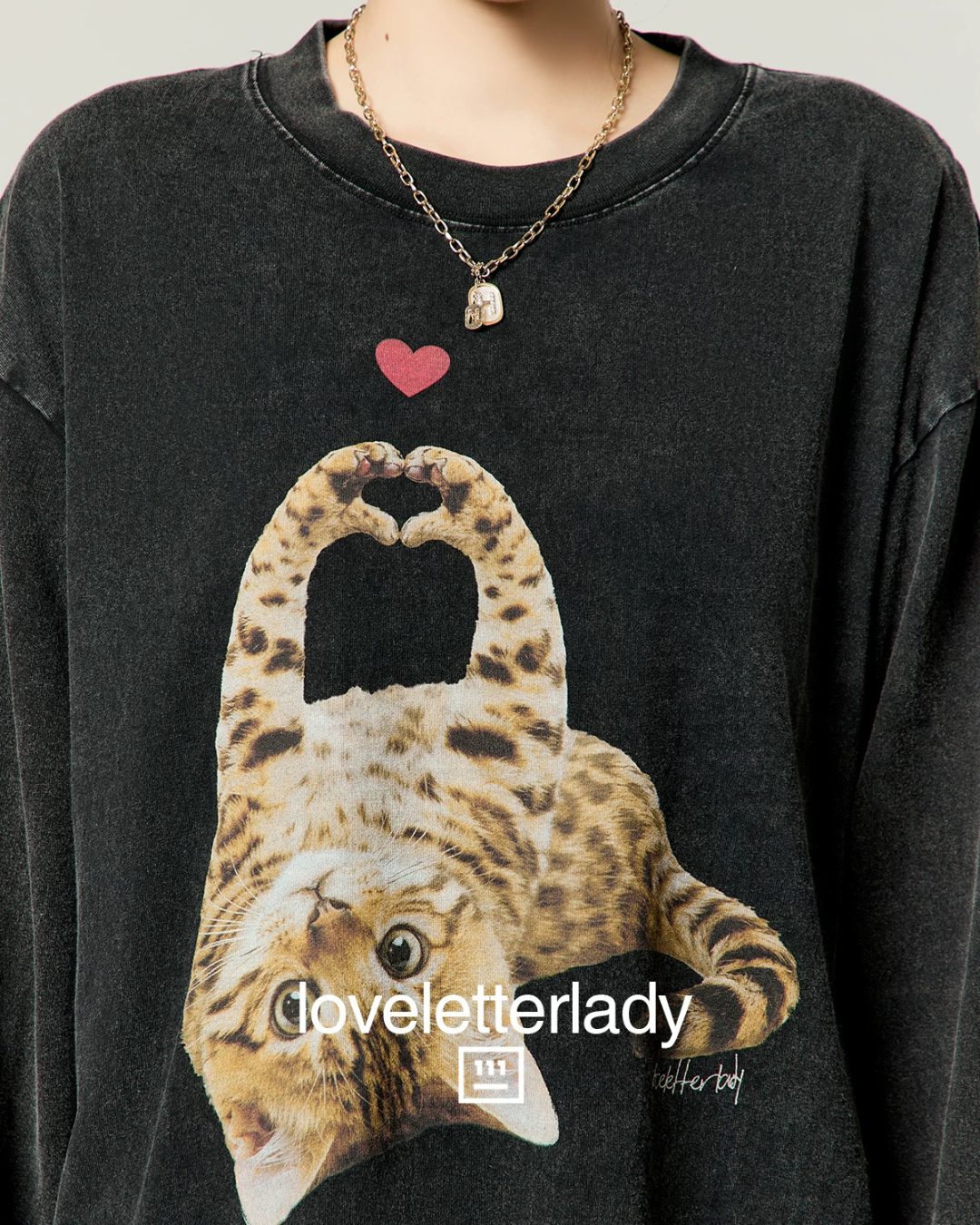 Vintage Printed Long-Sleeve T-Shirt / Leopard Skirt LLA0663