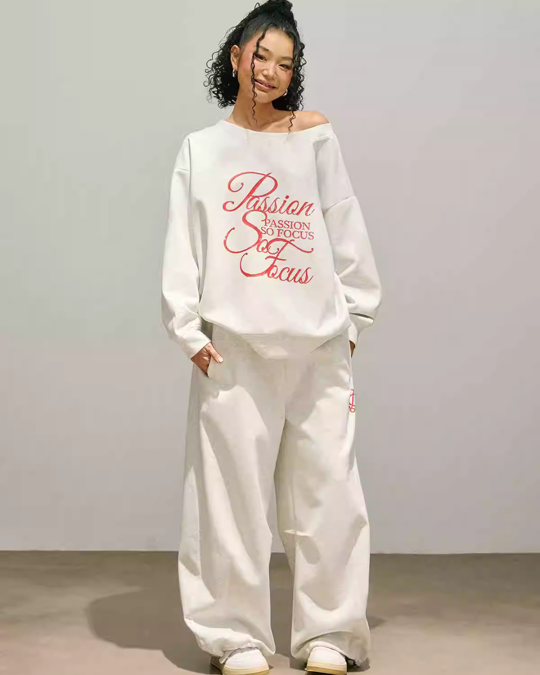 Logo One-Shoulder Top / Wide Pants SMD0003