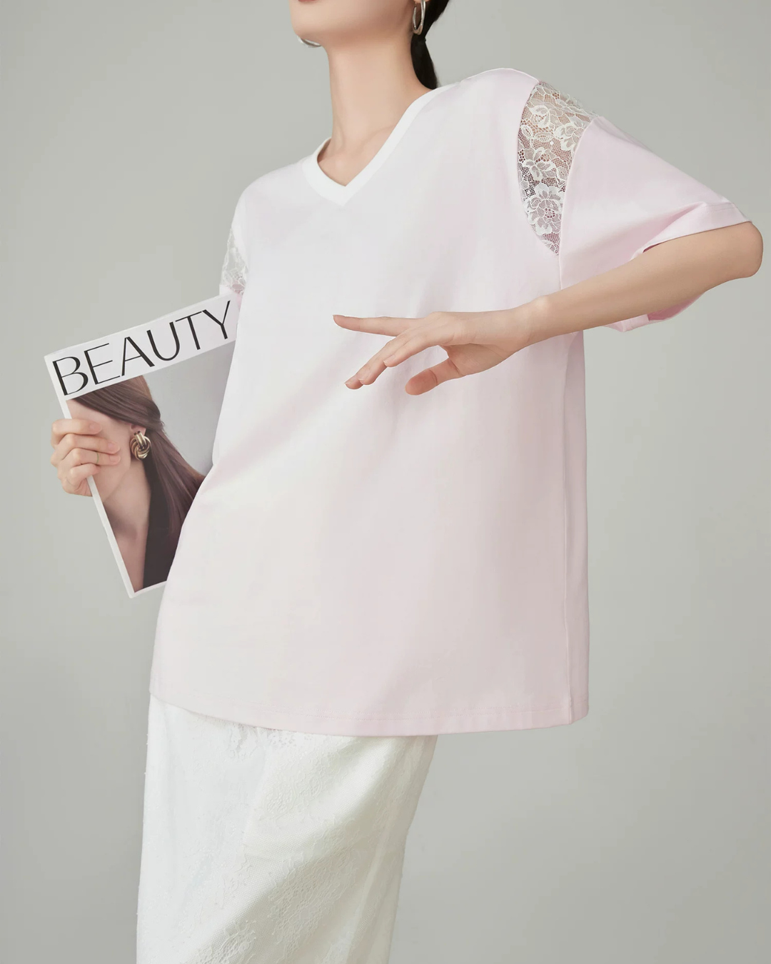 V-Neck Lace Splice Short Sleeve Top FER0158