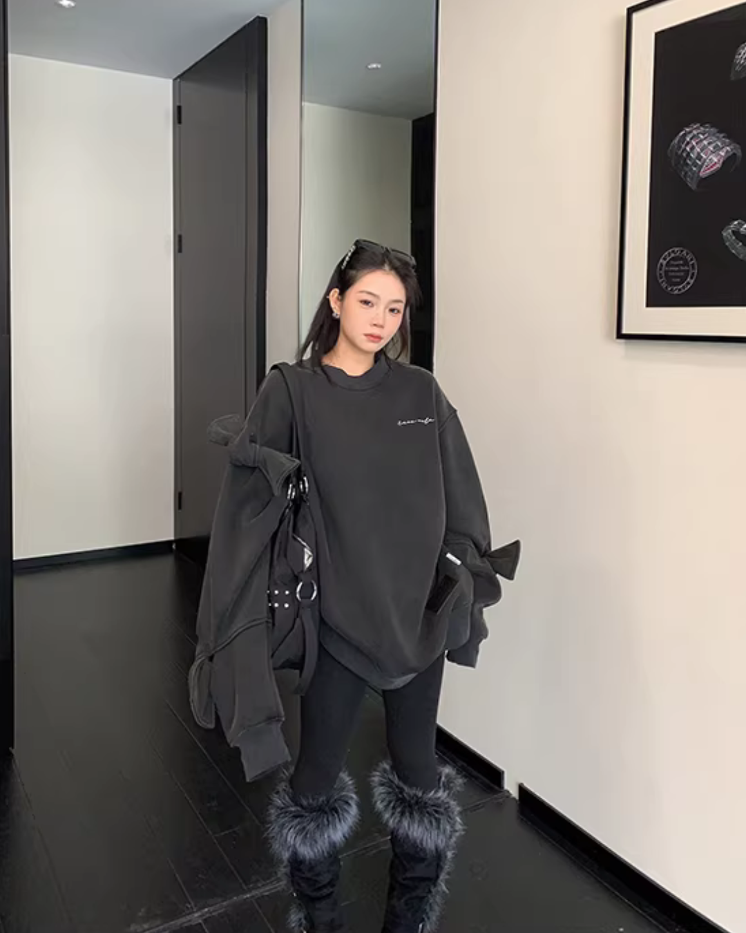 Bowknot Design Round Neck Sweatshirt YLS1018