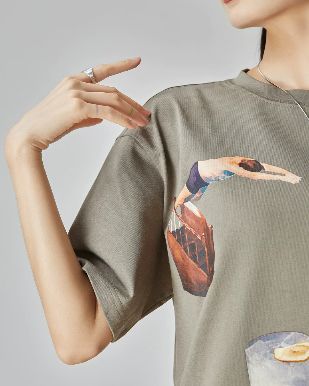 Swimmer Print Short-Sleeve T-Shirt / Long Skirt FER0286