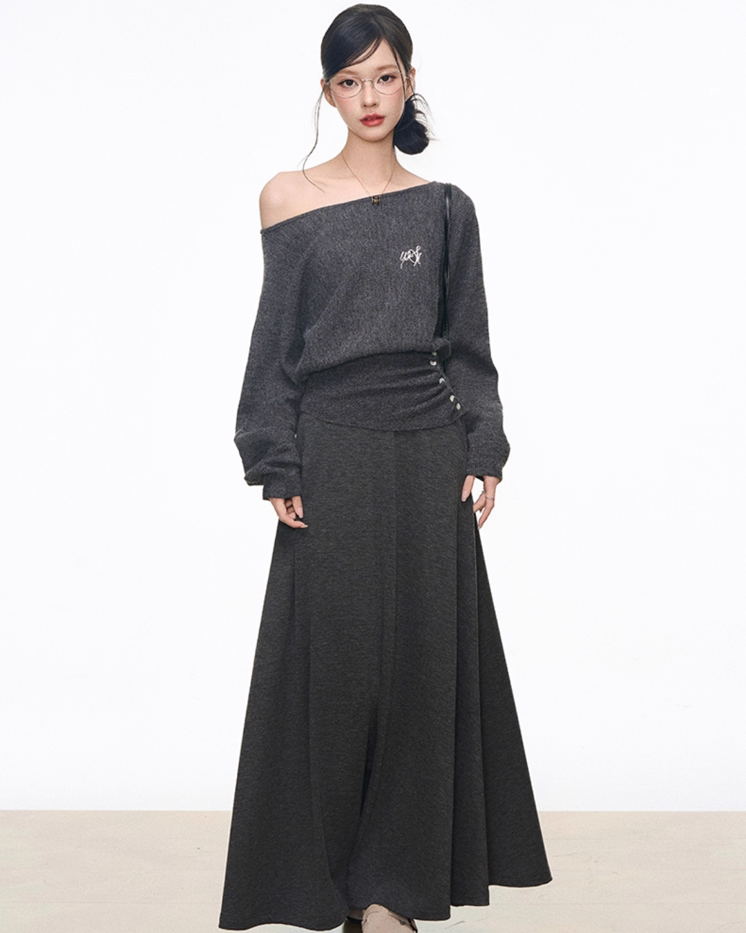 One-Shoulder Long-Sleeve Top / Wide Pants / Relaxed Long Skirt WEO0071