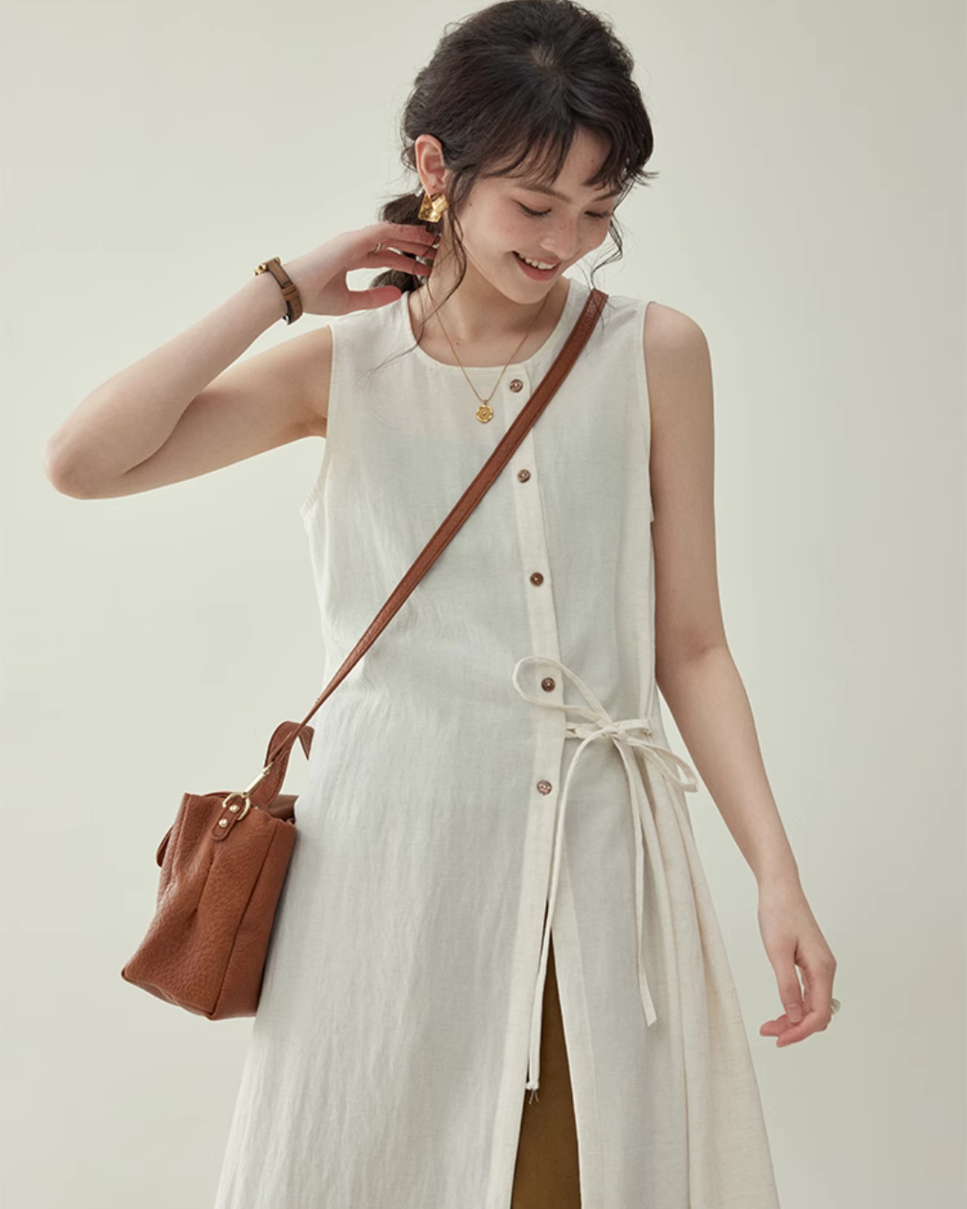 Natural Sleeveless Dress AMU0040
