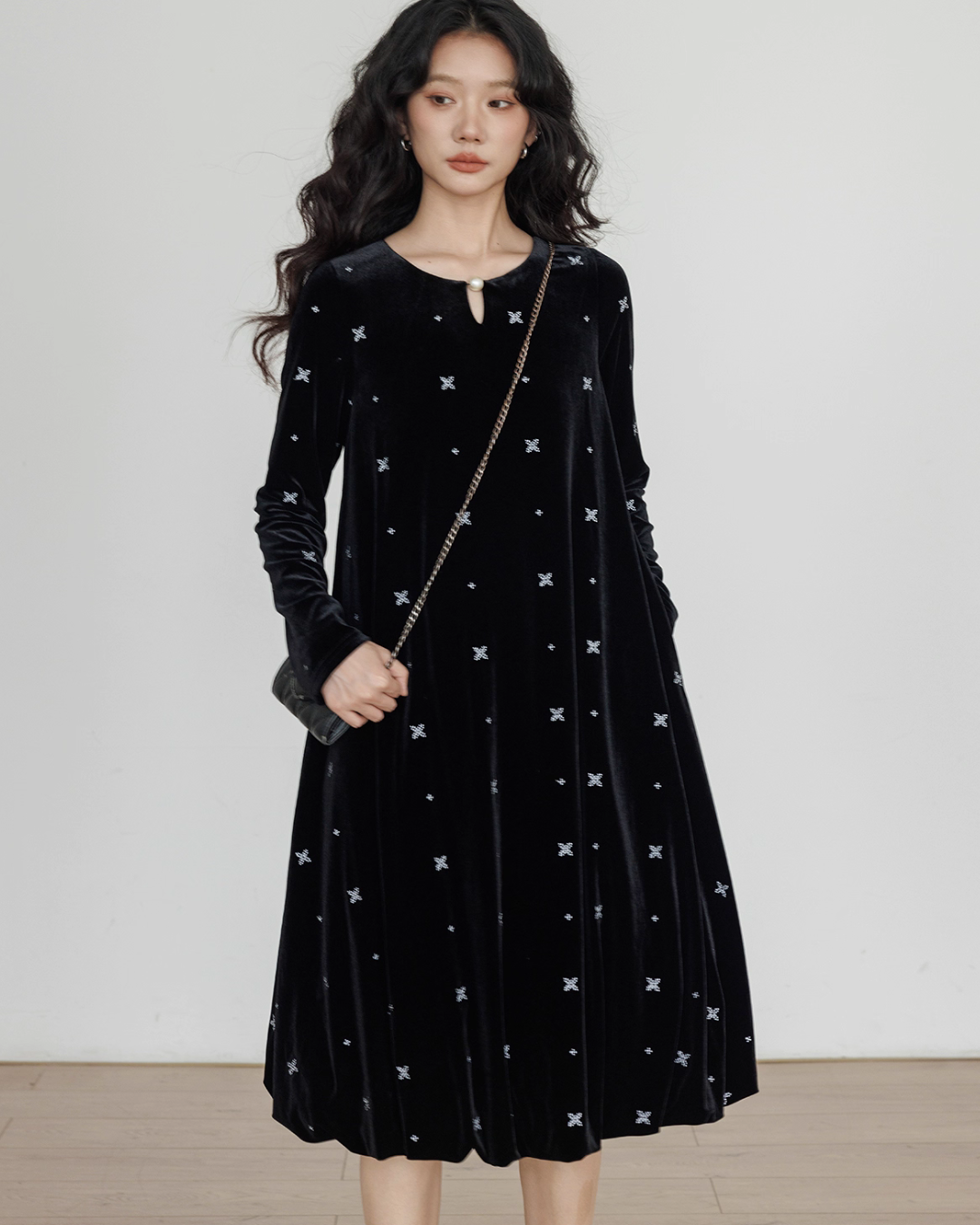Velvet Vintage Long Sleeve Dress VAS0167