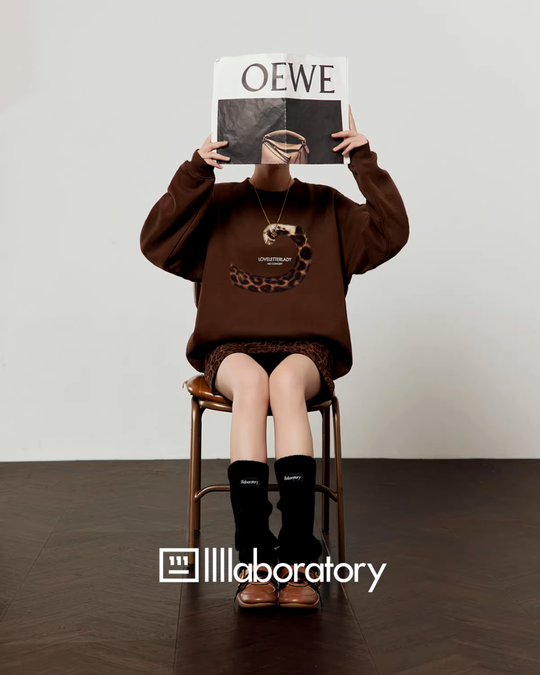 Tail Motif Sweatshirt / Leopard Print Mini Skirt LLA0621