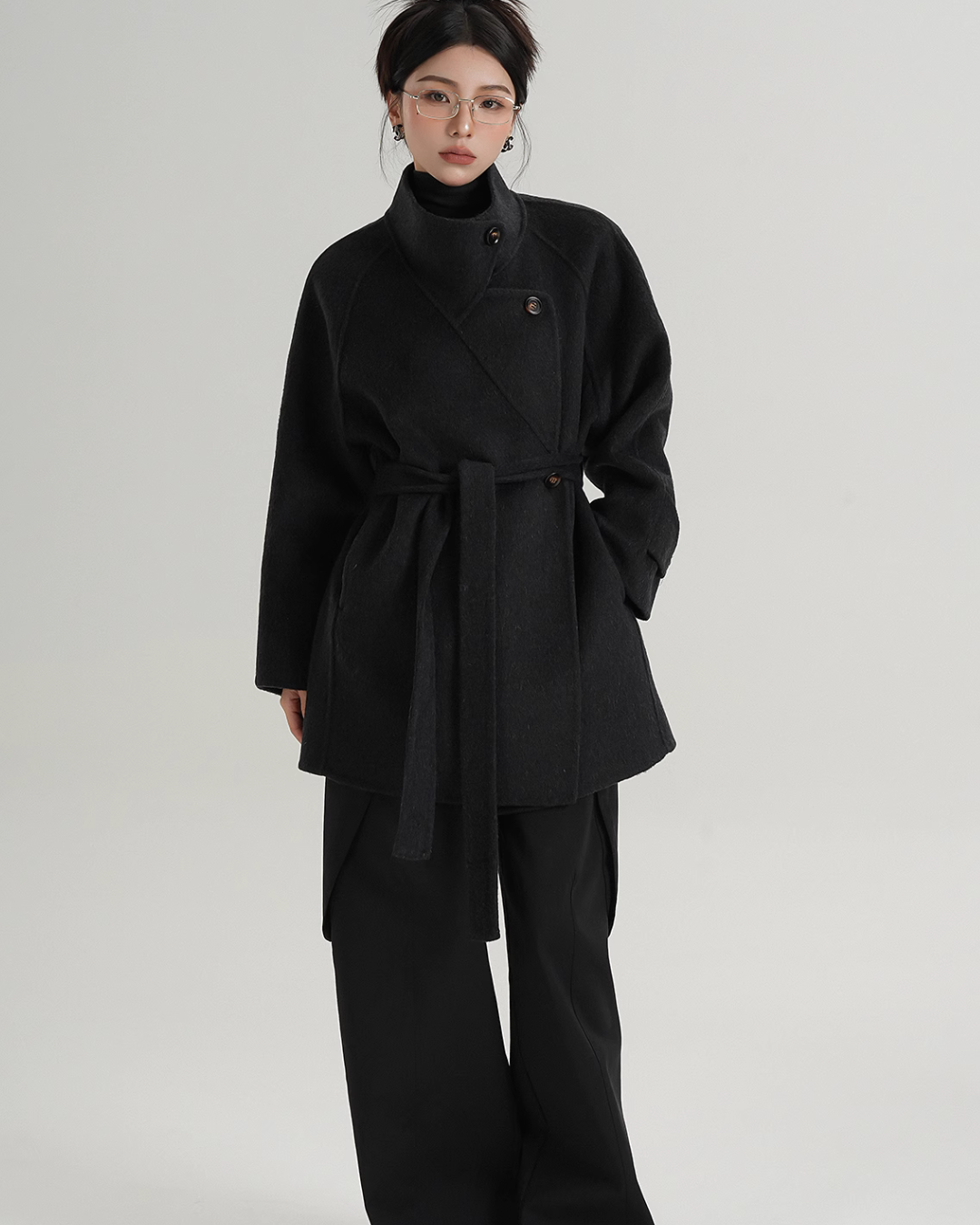 Half Turtleneck Black Coat SRS0320