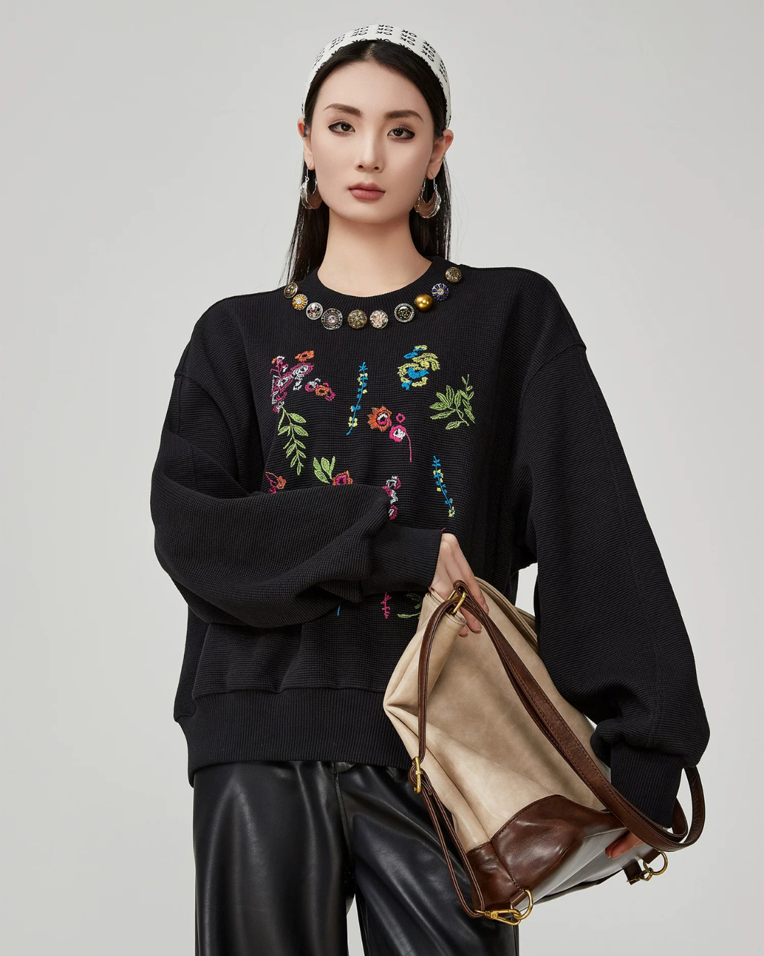Crew Neck Embroidered Top FER0154