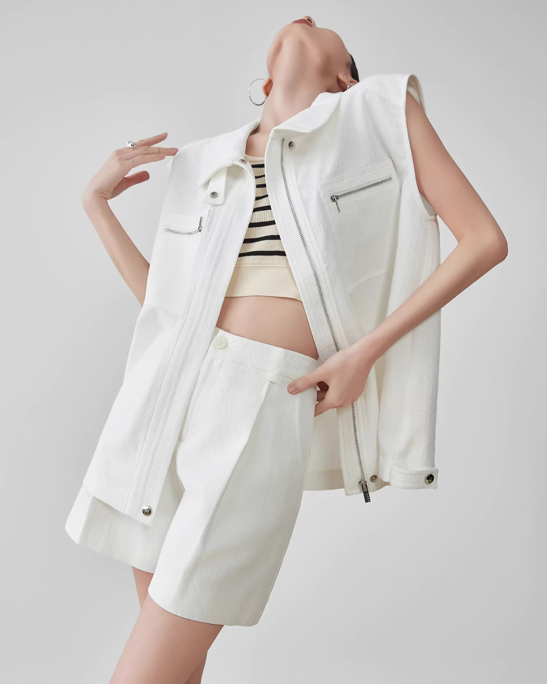 Sleeveless Jacket-Style Vest / High-Waist Short Pants FER0111