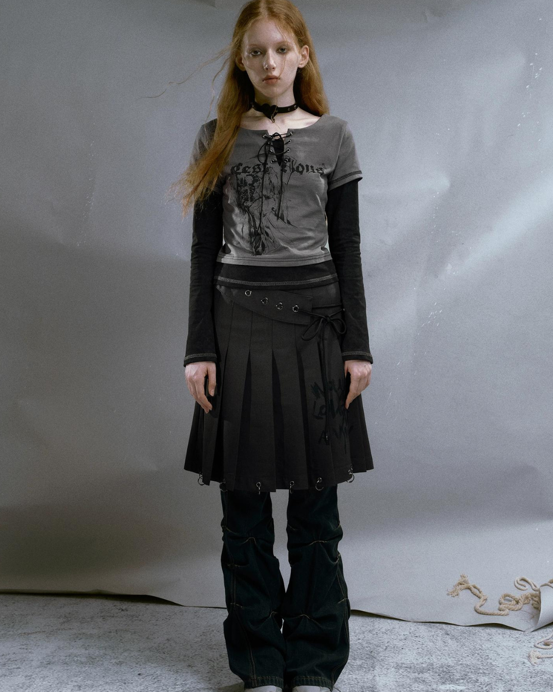 Dark Belt Pleated Skirt CEN0018