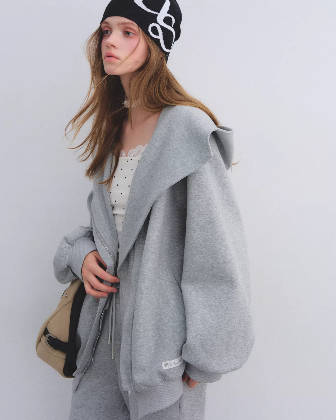 Oversized Collar Zip-Up Hoodie / Flare Sweatpants  ASG0083