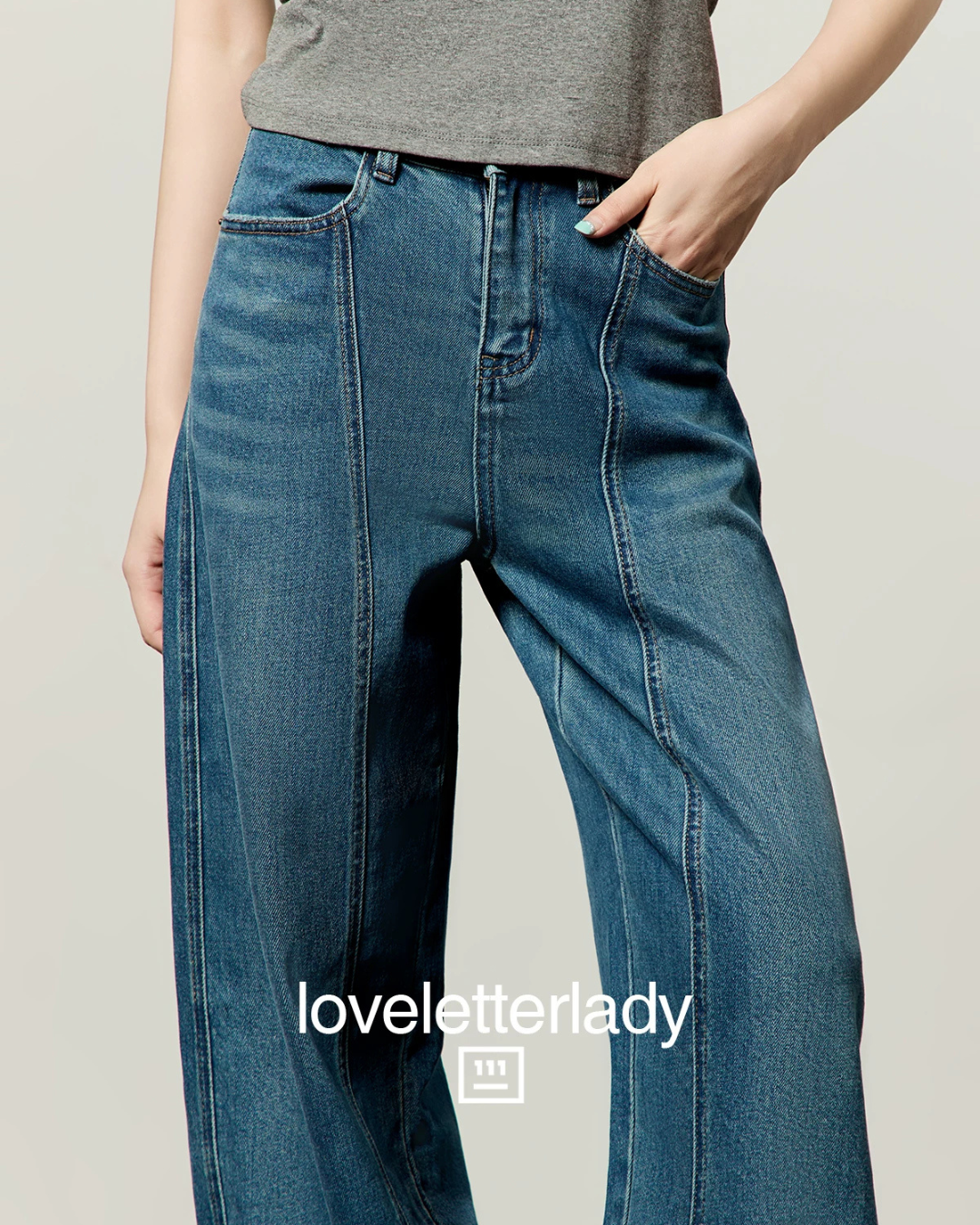 Tight Short-Sleeve T-Shirt / Pocket Print Denim Pants LLA0667