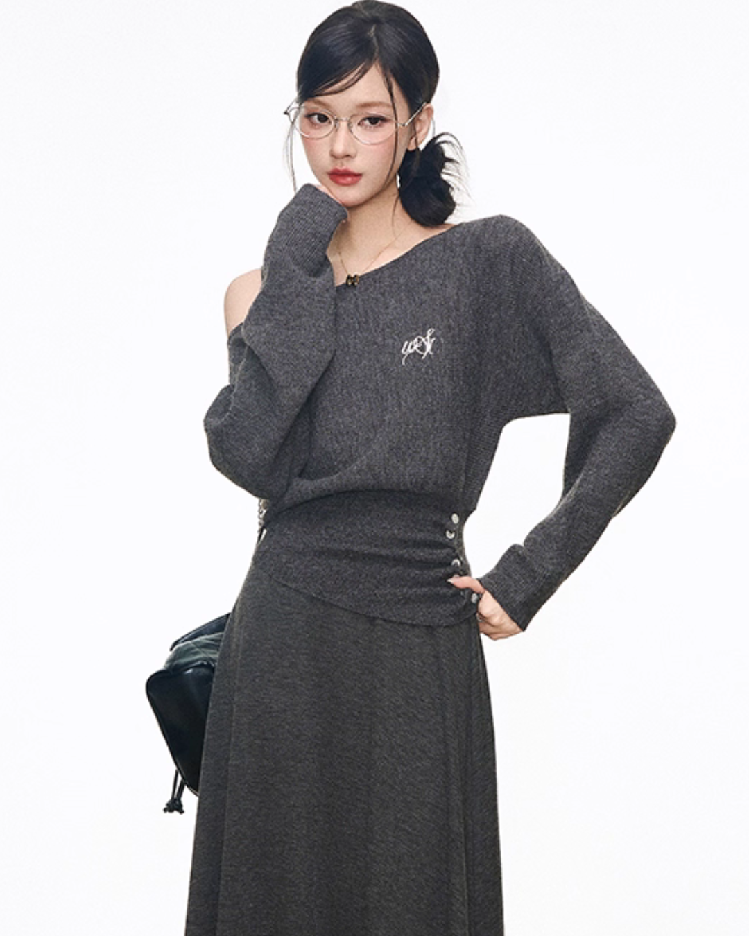 One-Shoulder Long-Sleeve Top / Wide Pants / Relaxed Long Skirt WEO0071