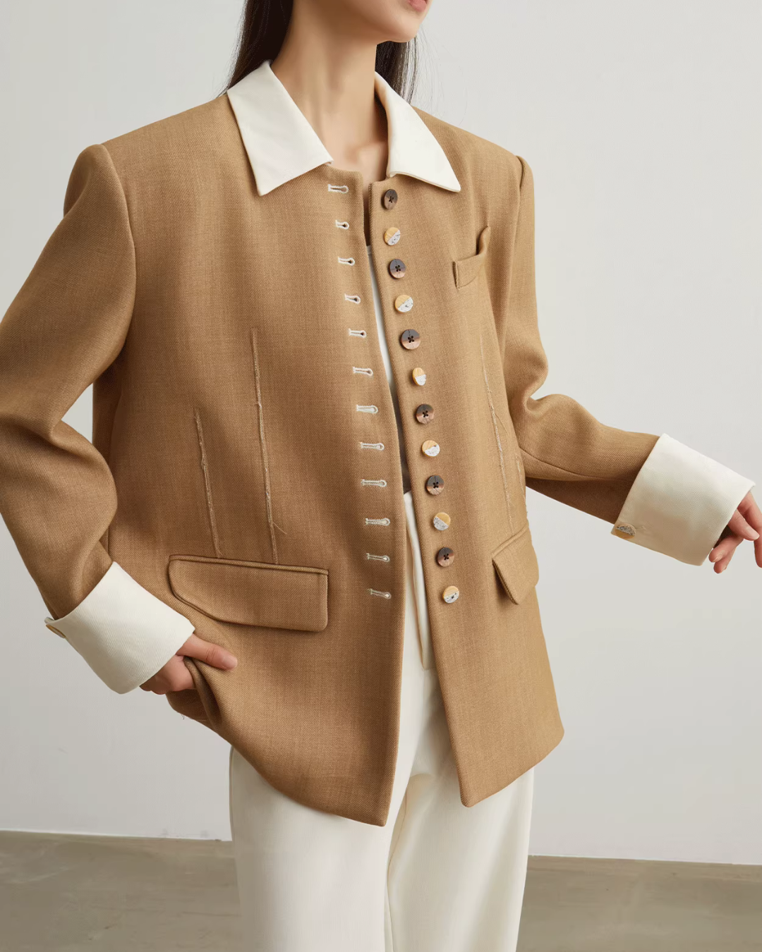 Button-Design Luxury Jacket / White Straight Pants SUY0029