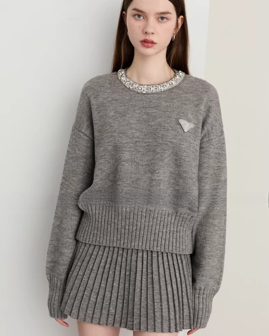 Sparkling Collar Knit Top / Knit Pleated Skirt DPY0075