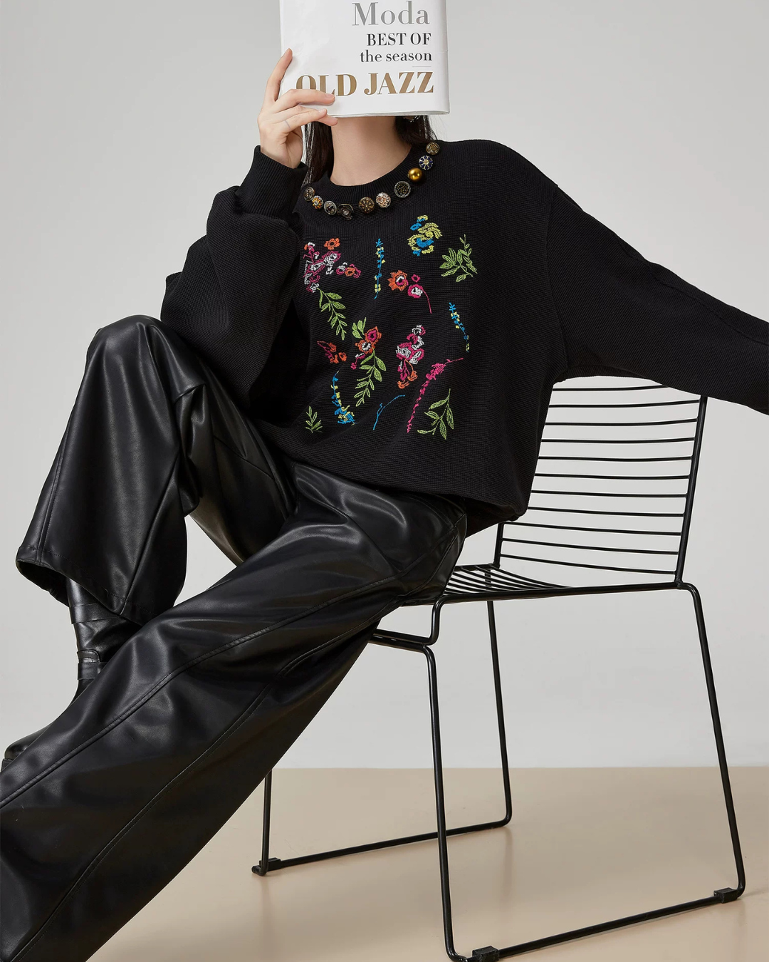 Crew Neck Embroidered Top FER0154