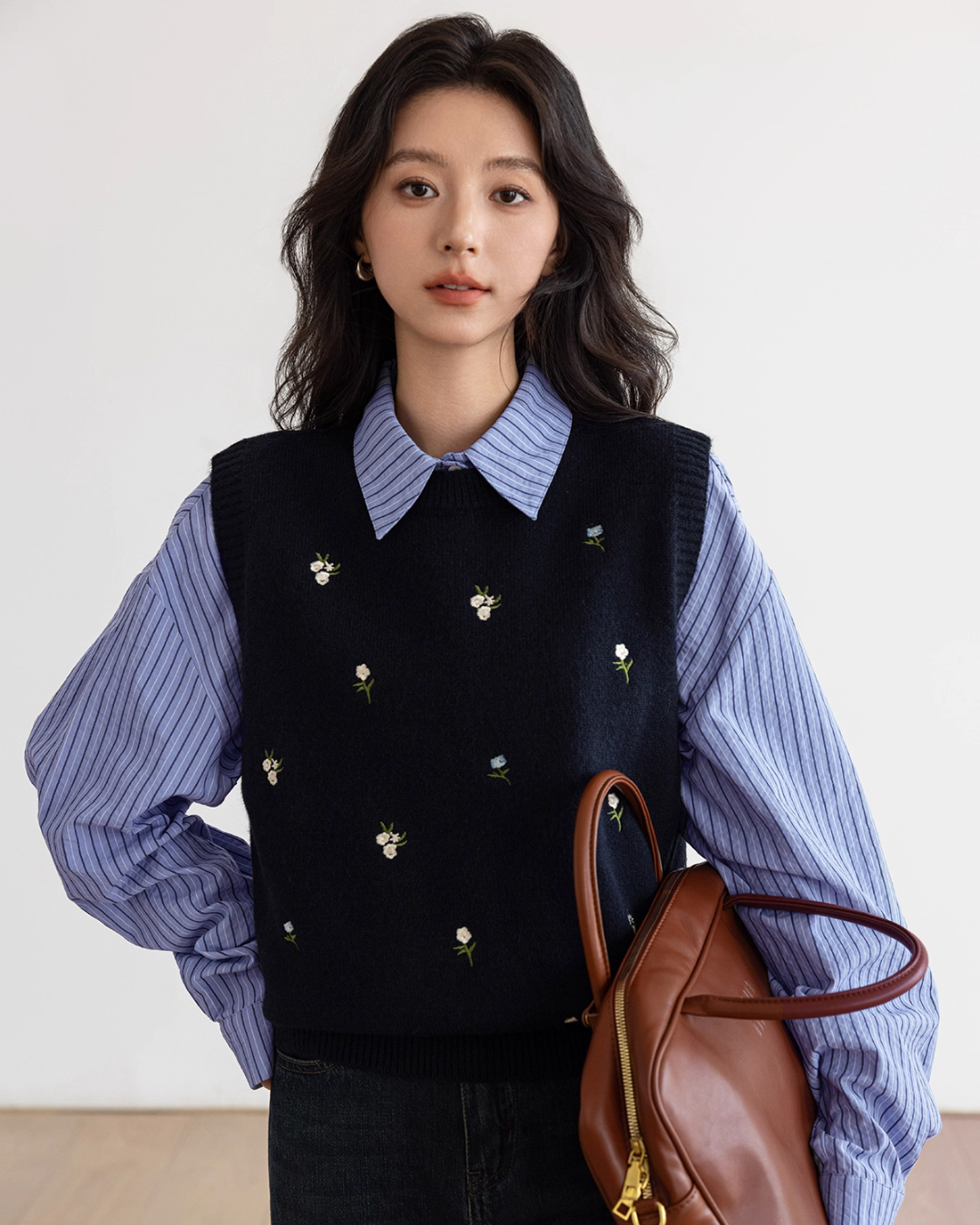 College Style Embroidered Knit Vest VAS0140