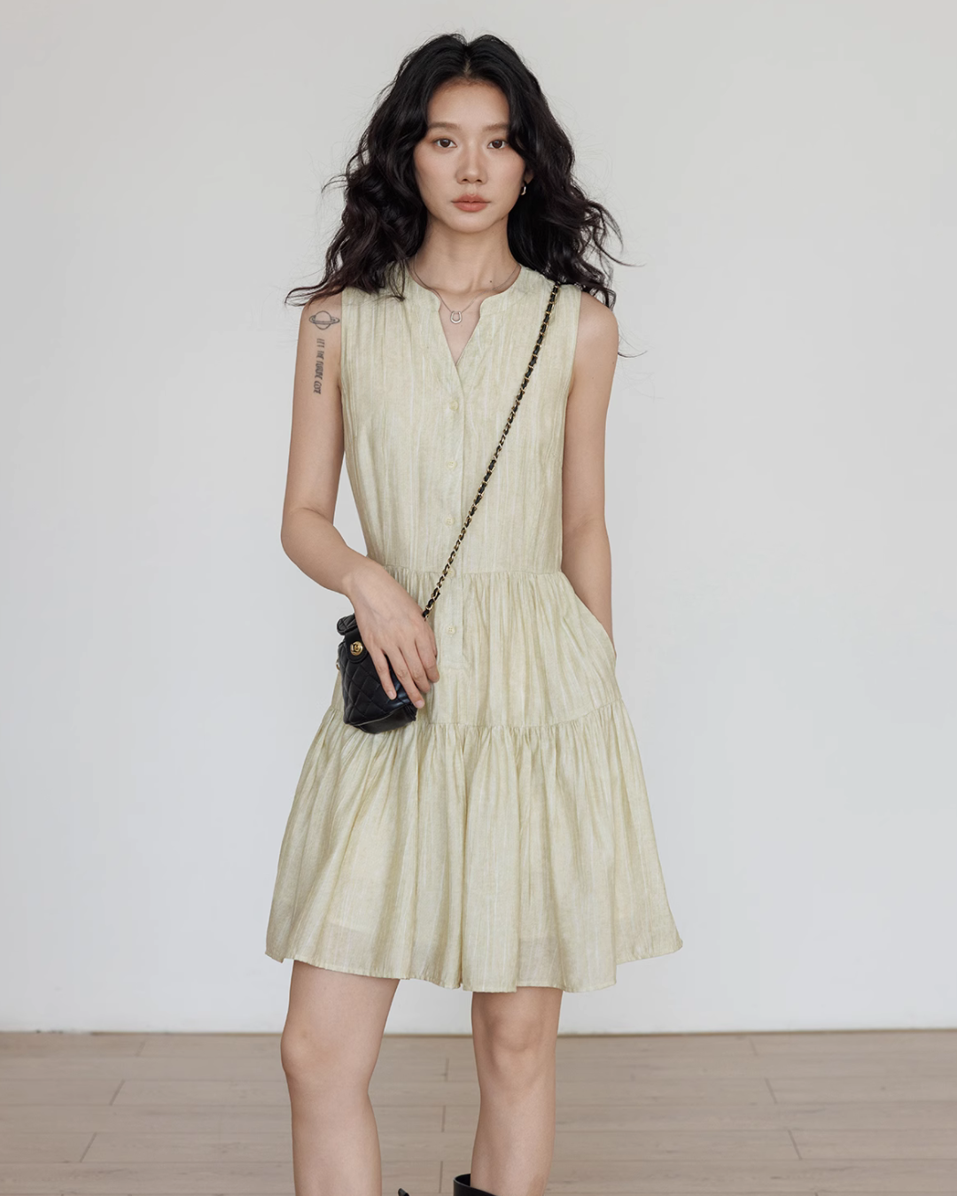 Key Neck Chiffon Sleeveless Dress VAS0118