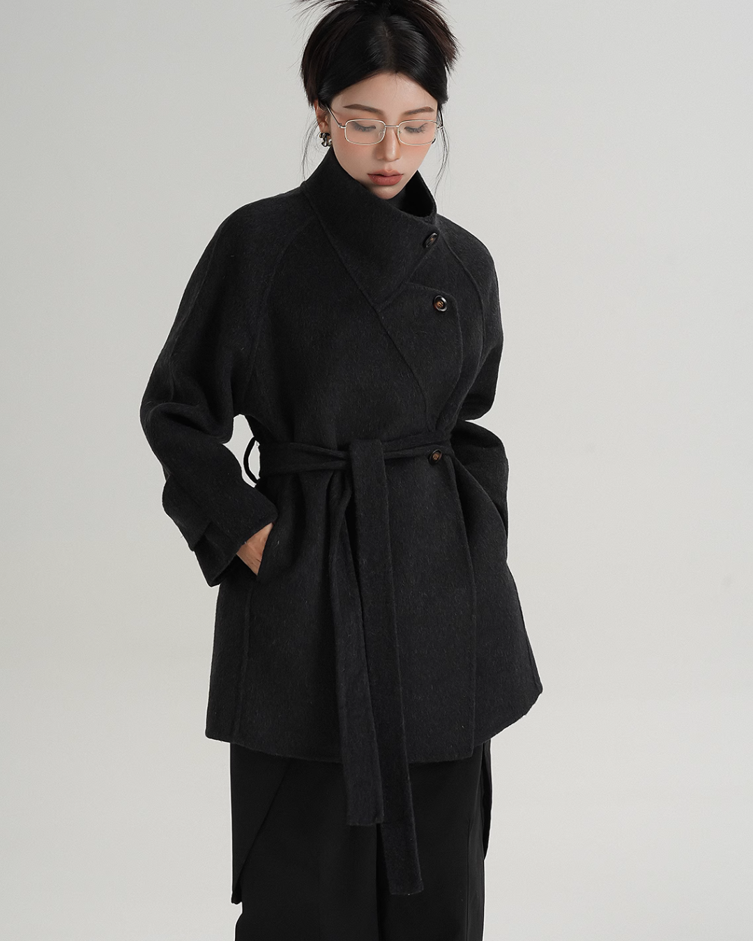 Half Turtleneck Black Coat SRS0320