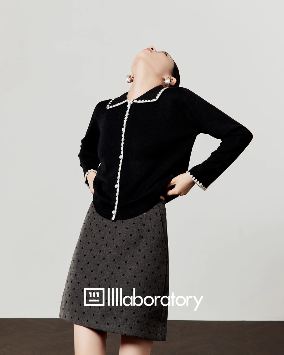 Slim Fit Knit Cardigan / Polka Dot Mini Skirt LLA0548