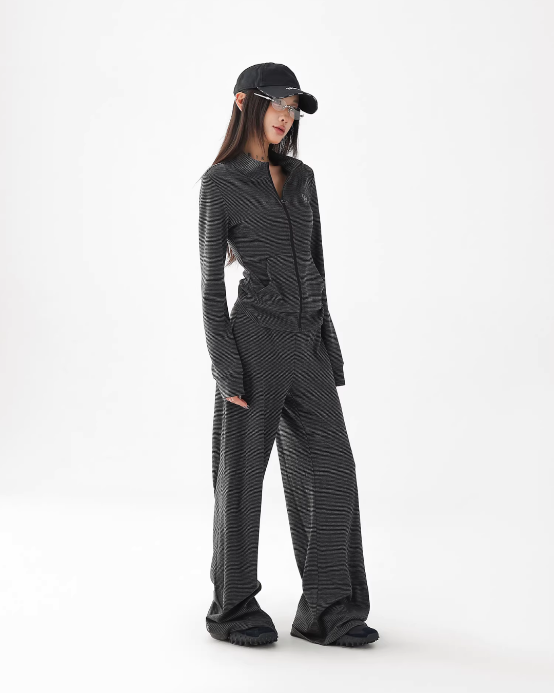 Stripe Crew Neck Zip Jacket / Wide Pants ACS0361