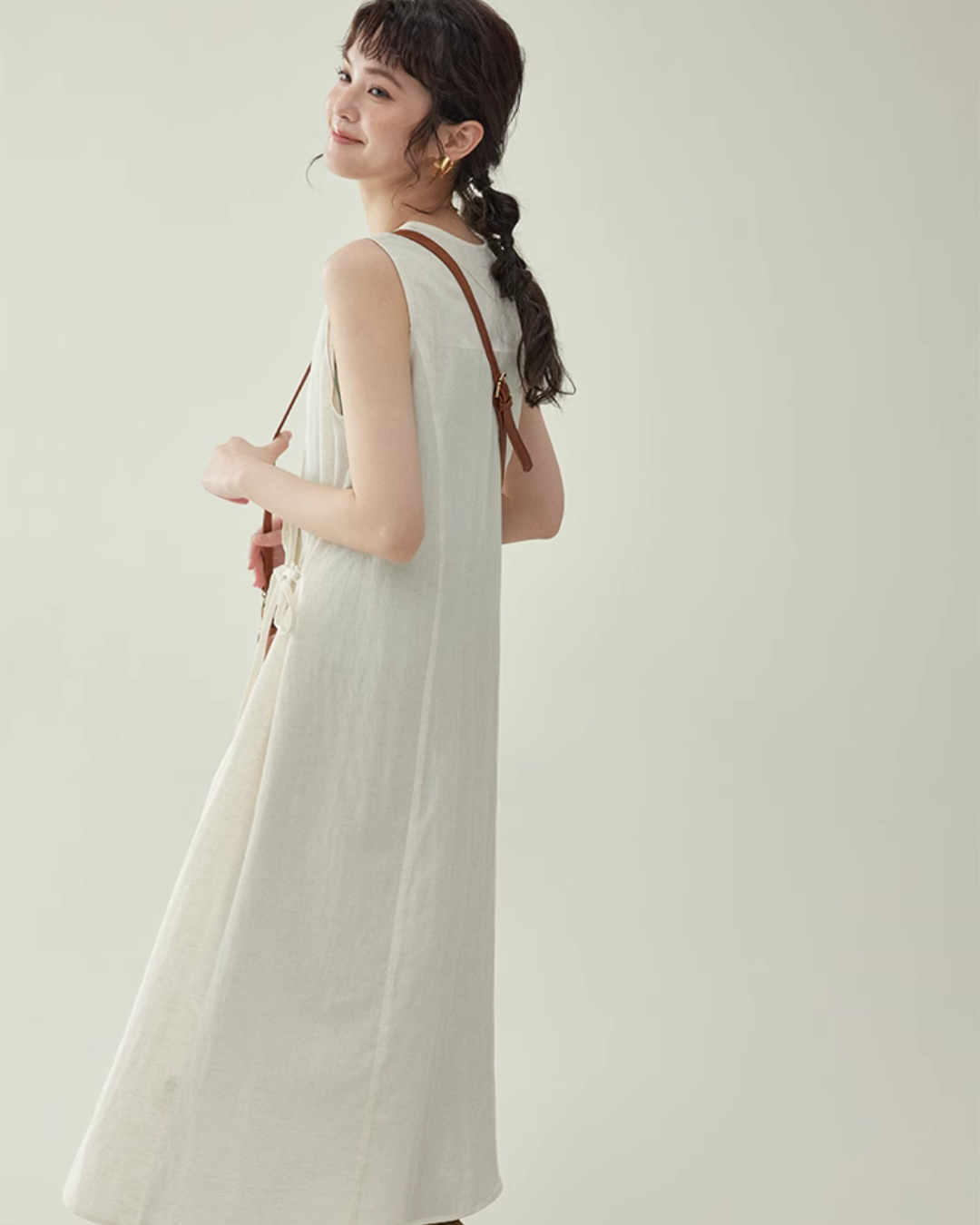 Natural Sleeveless Dress AMU0040