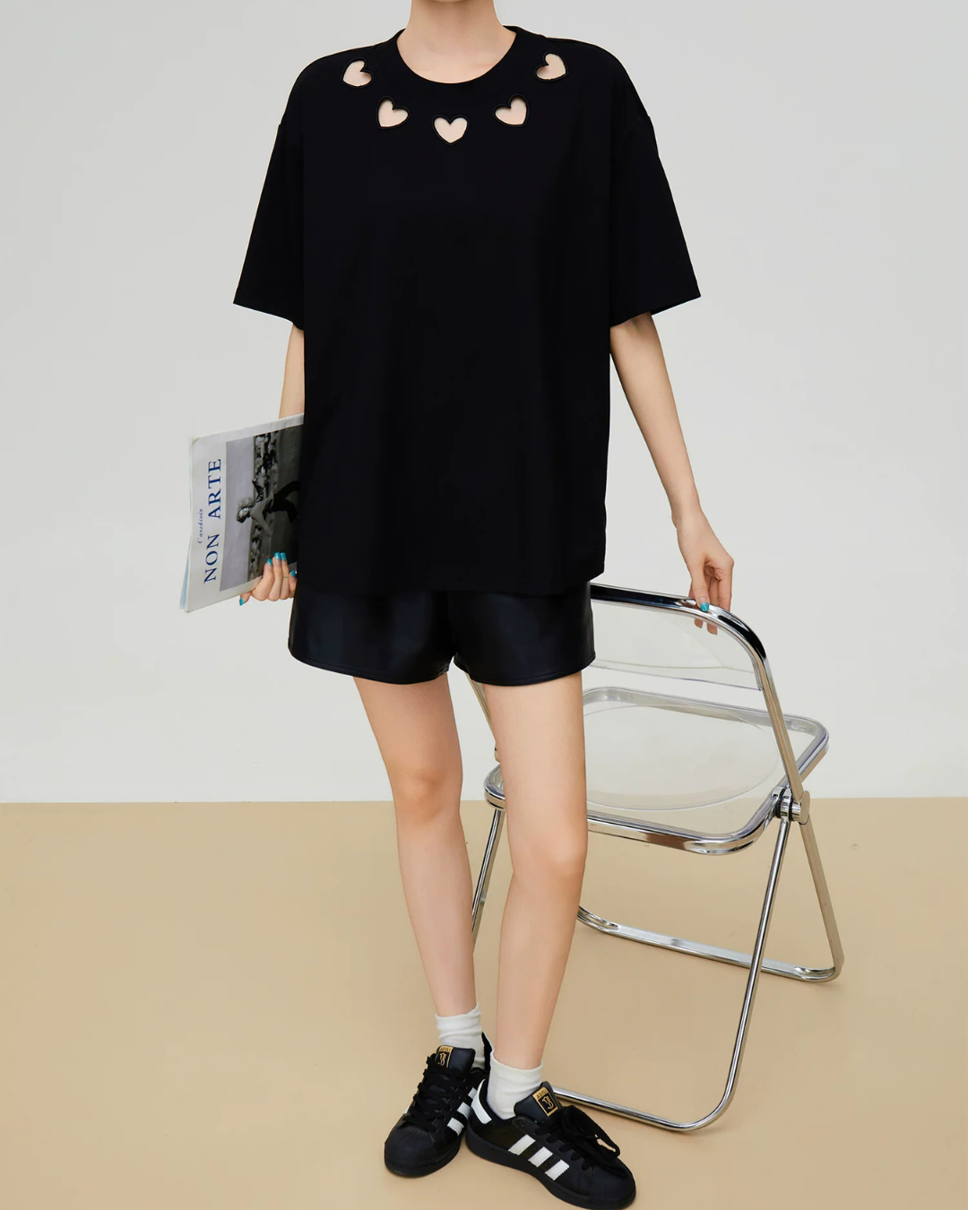 Heart Cutout Short Sleeve T-Shirt FER0316