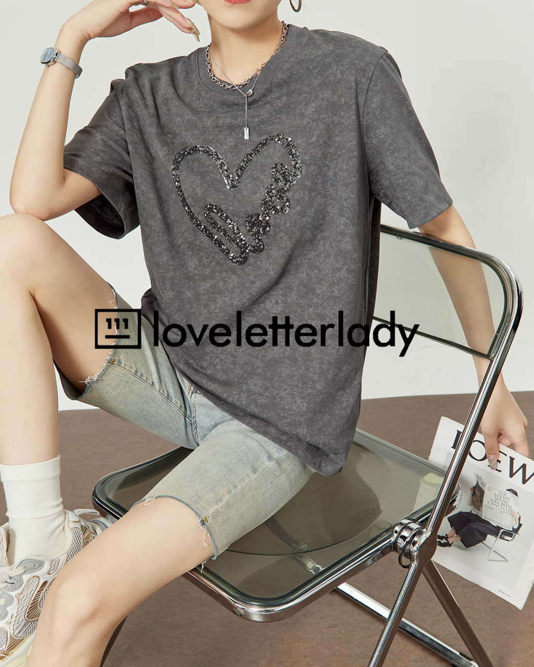 Gray Heart Logo T-shirt LLA0221