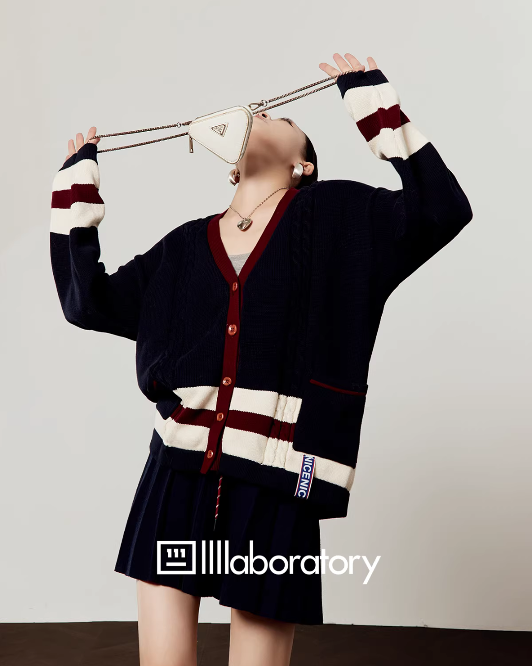 V-Neck Knit Cardigan/A-Line Mini Skirt LLA0579