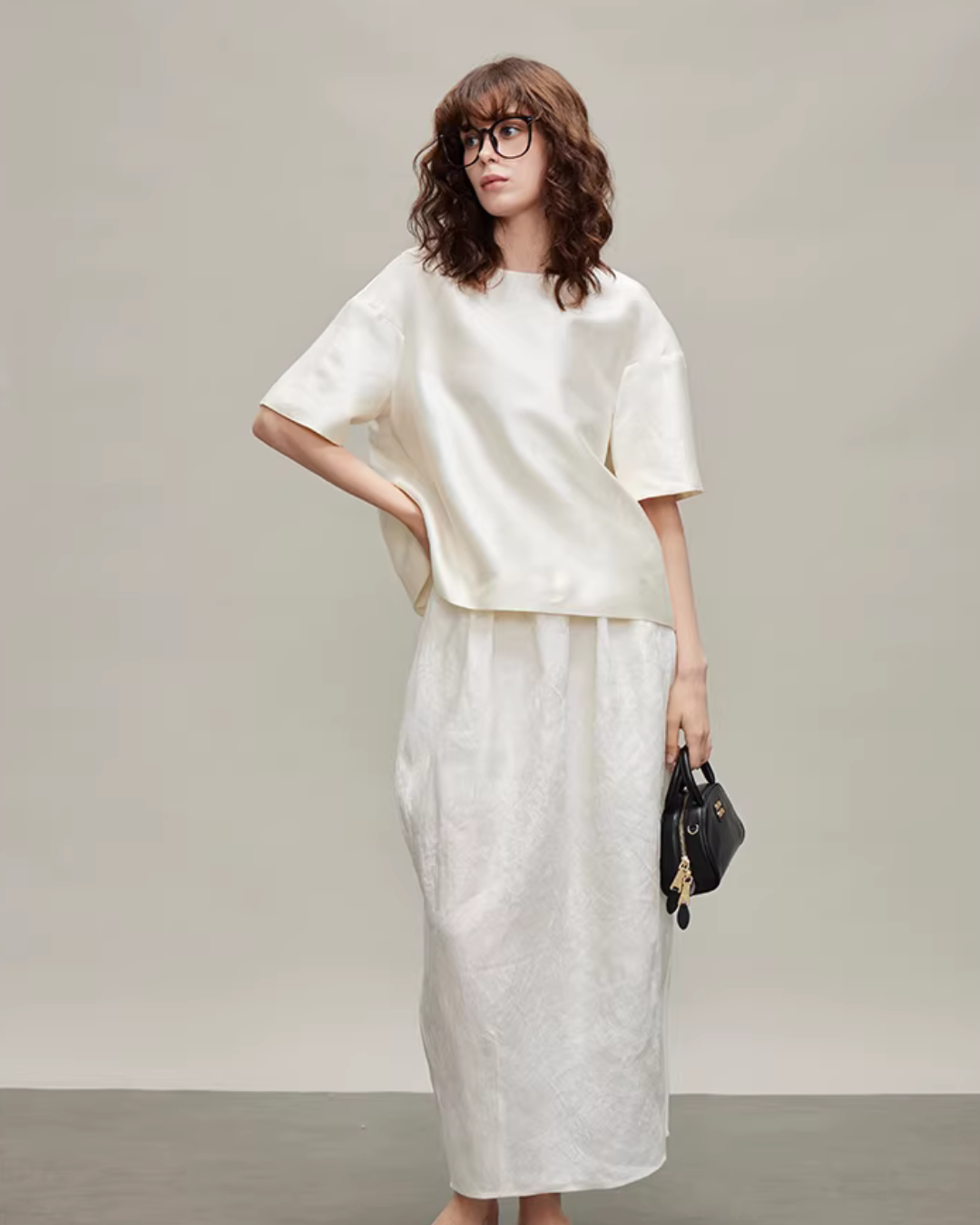 Silk Short-Sleeve Top / Silk Embroidered Half Skirt TEO0009
