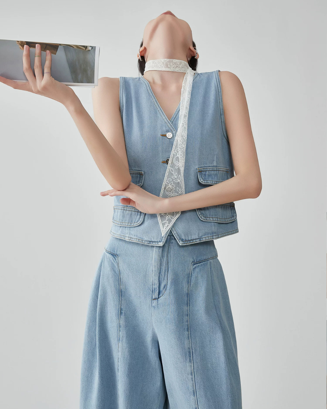 Denim V-neck Vest / Denim Wide Relaxed Pants FER0269