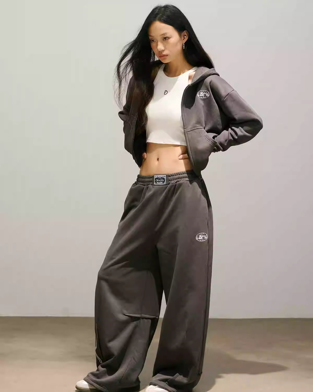 Logo Street Zip Hoodie / Sweatpants  SMD0008