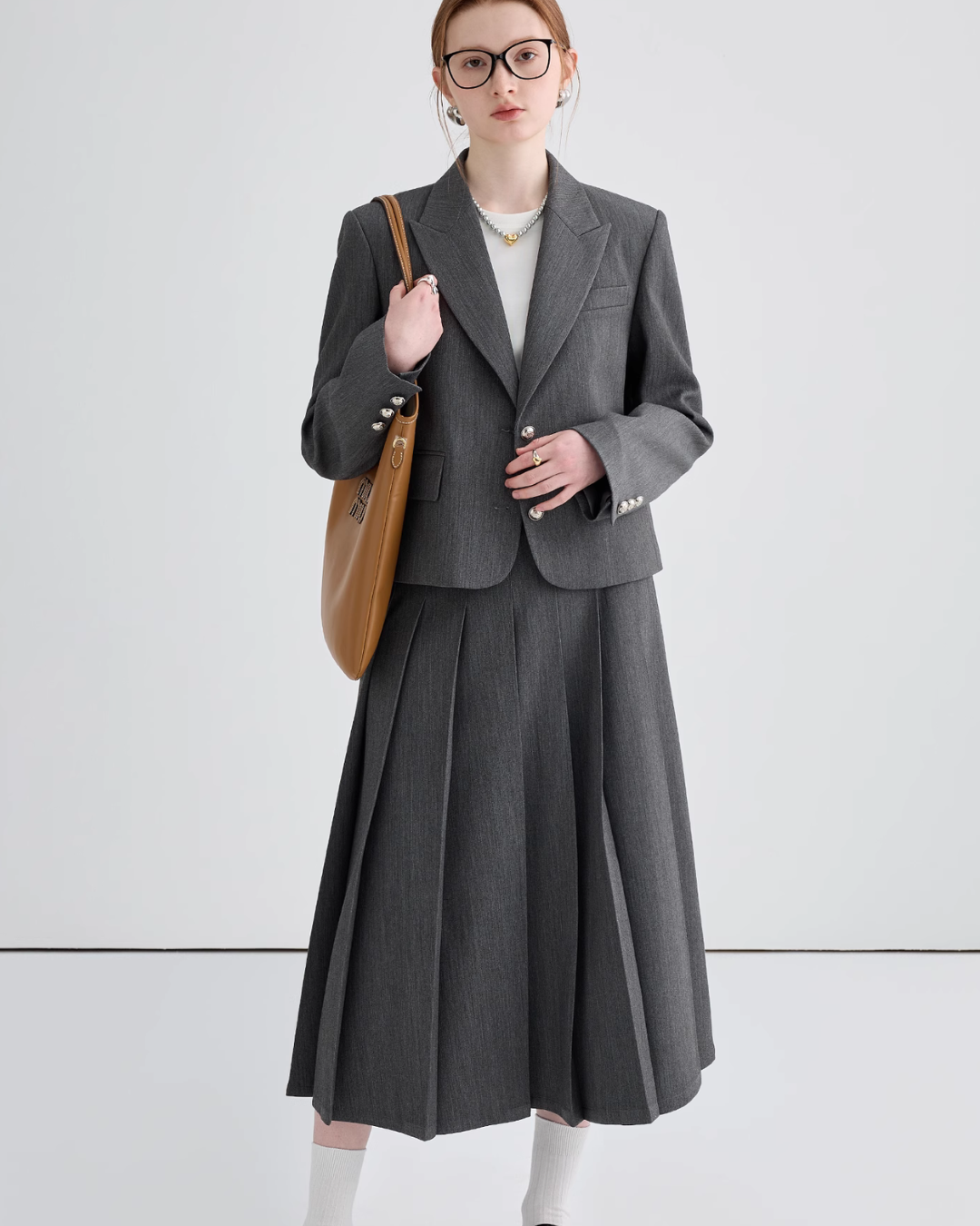 Mode Compact Jacket / Long Pleated Skirt VGC0006