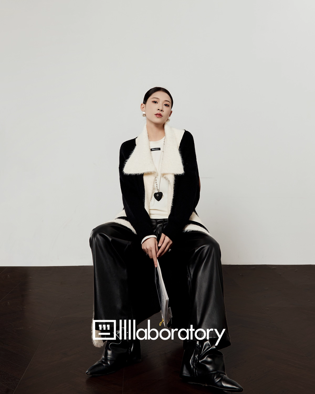 Two-Tone Long Cardigan / Leather Long Pants LLA0576