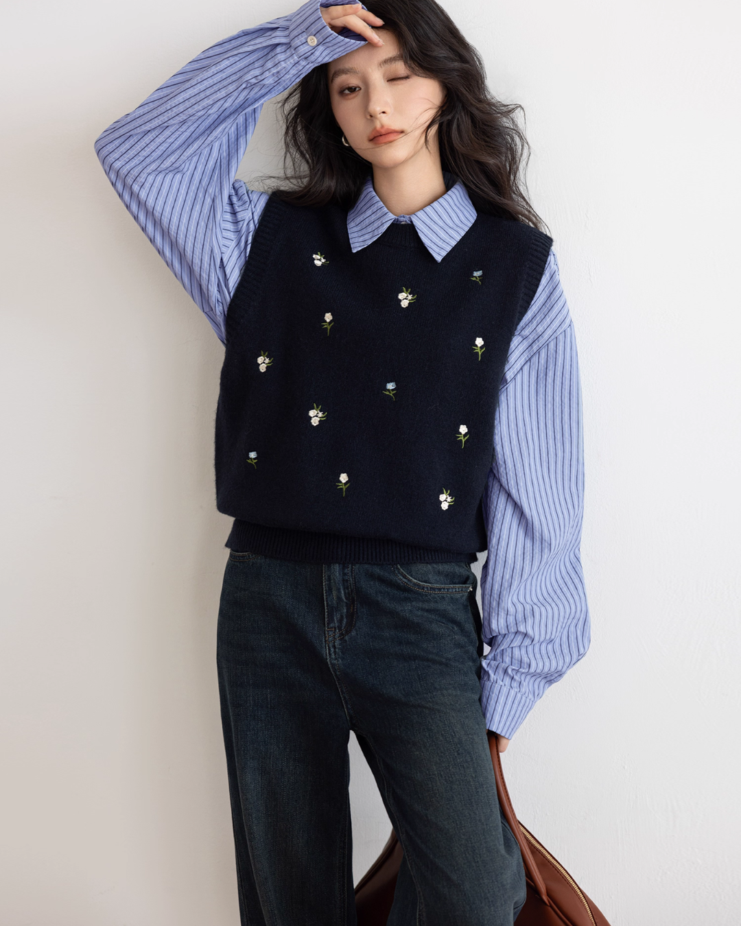 College Style Embroidered Knit Vest VAS0140