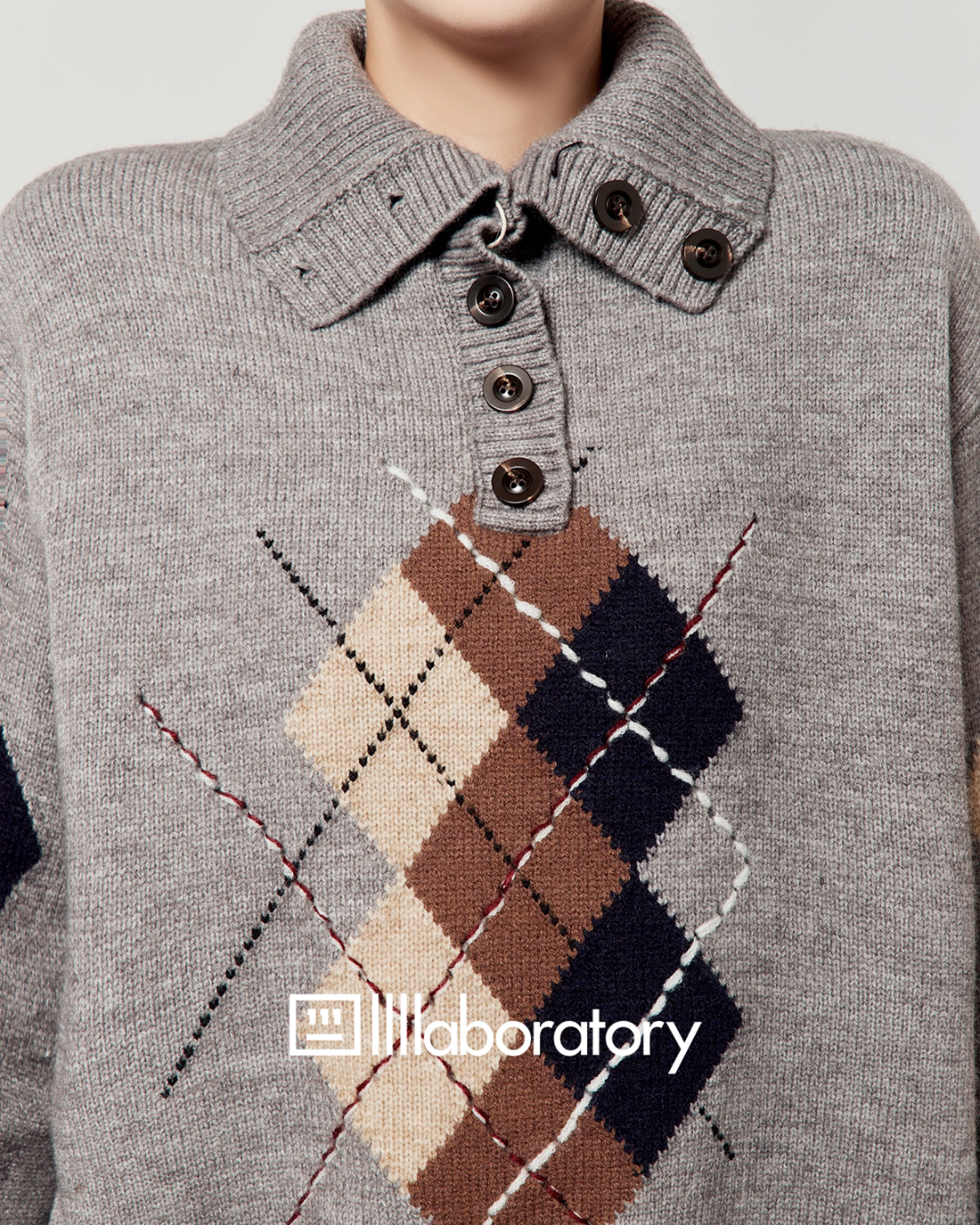 Argyle Knit Top / Navy Pleated Skirt LLA0560