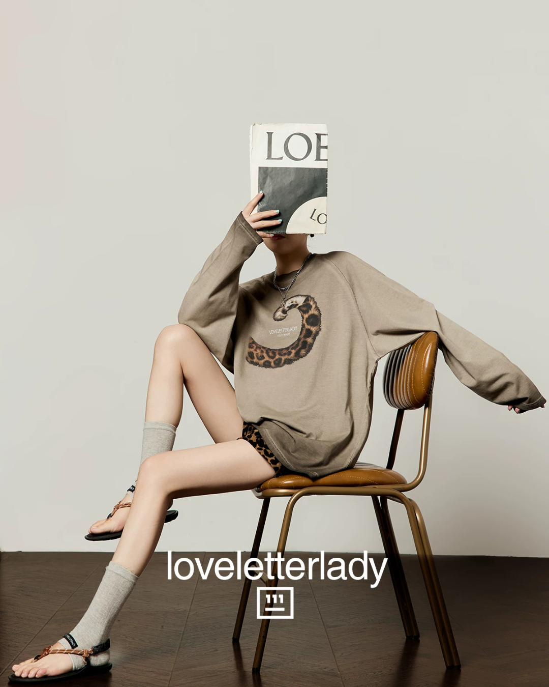 Vintage Printed Long-Sleeve T-Shirt / Leopard Skirt LLA0663
