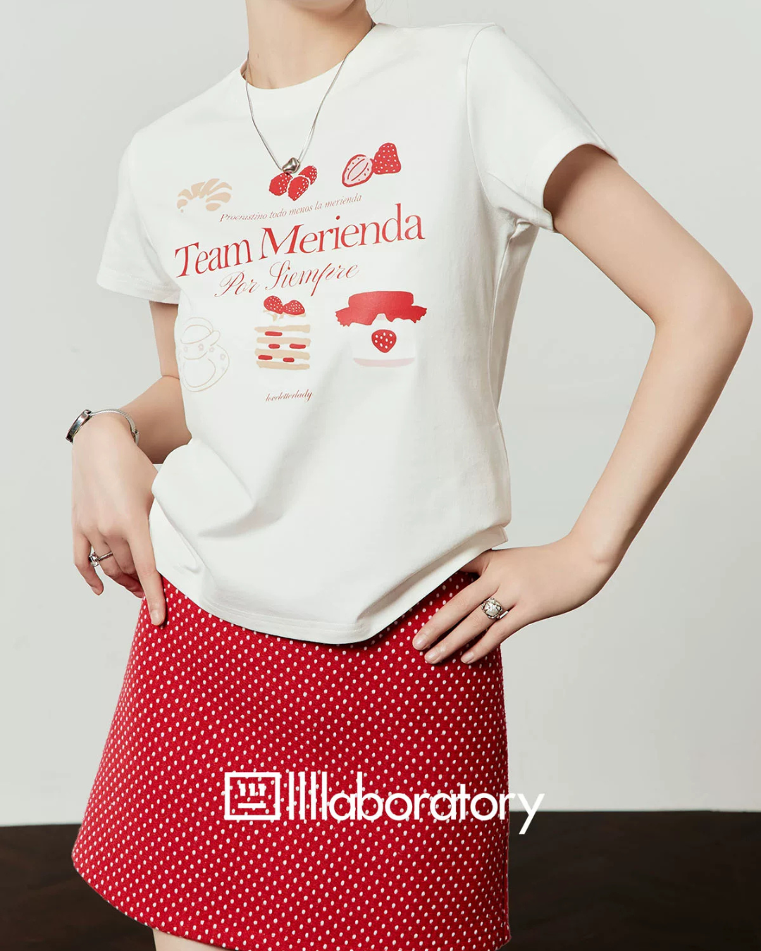 Graphic Short-Sleeve T-Shirt / Polka Dot Mini Skirt LLA0650