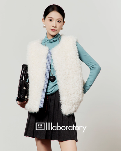 Fluffy Fur Vest / Pleated Skirt LLA0577