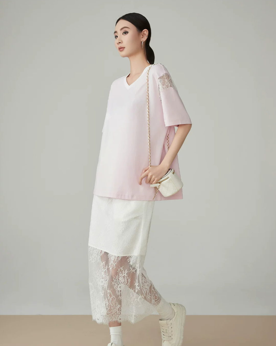 V-Neck Lace Splice Short Sleeve Top FER0158