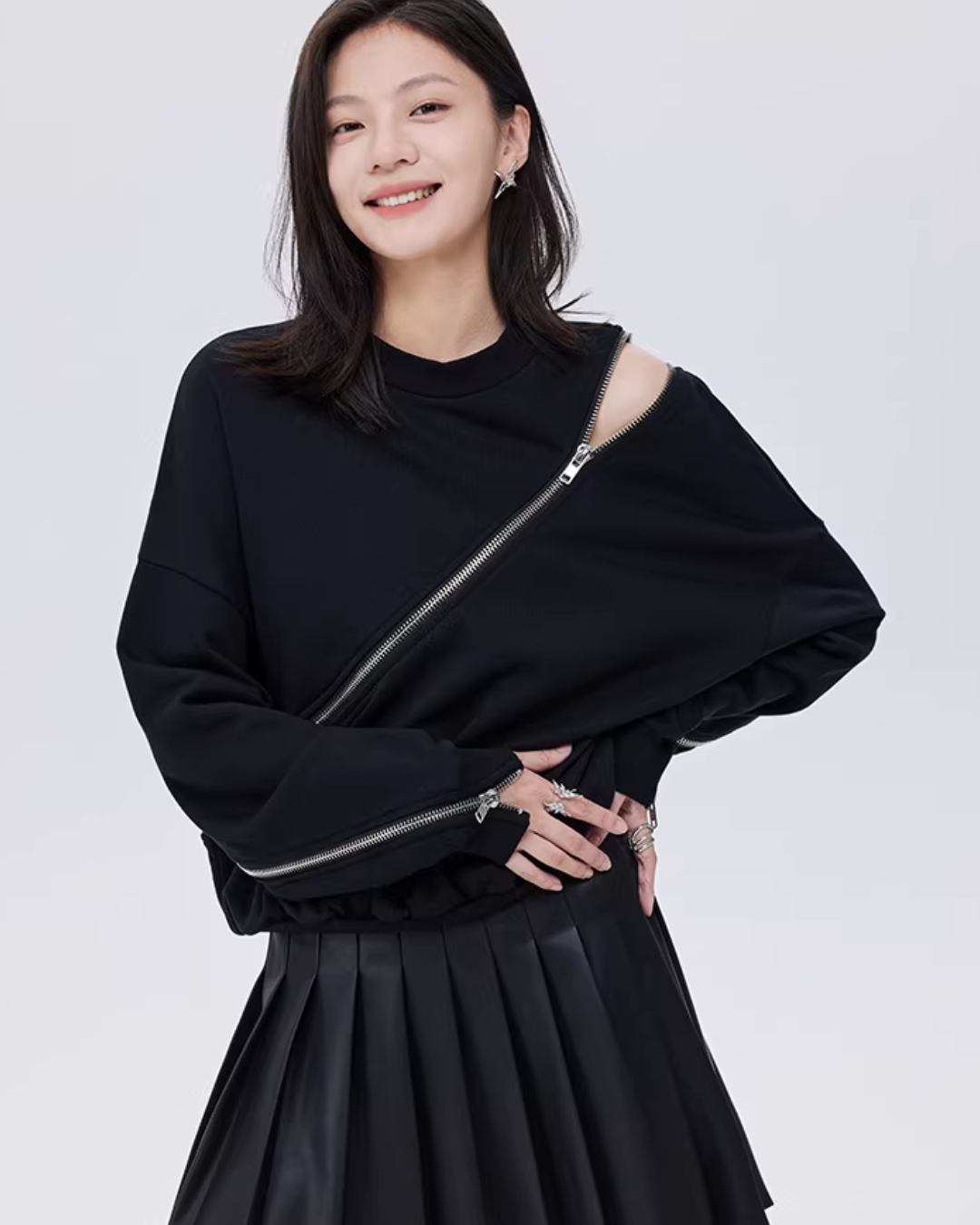 Diagonal Zip Design Long-Sleeve Top SHN0023